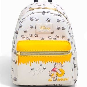 COPY - NWT WINNIE THE POOH DISNEY MINI BACKPACK. Comes from a smoke free home.